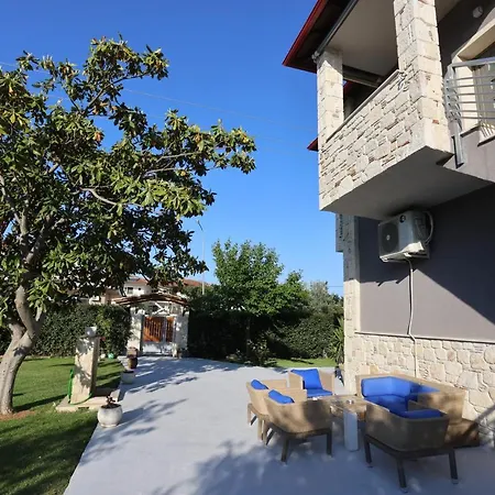 Garden Άφυτος